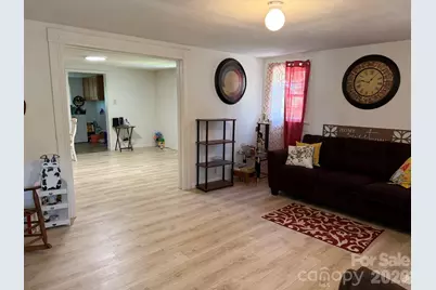 304 Main Avenue W, Hildebran, NC 28637 - Photo 12
