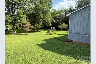 304 Main Avenue W, Hildebran, NC 28637 - Photo 4