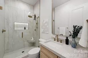 1412 Lyon Ct, Charlotte, NC 28205 - Photo 6