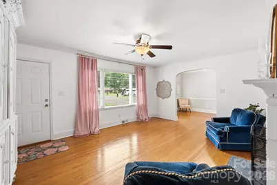 7919 Linda Lake Drive, Charlotte, NC 28215 - Photo 8