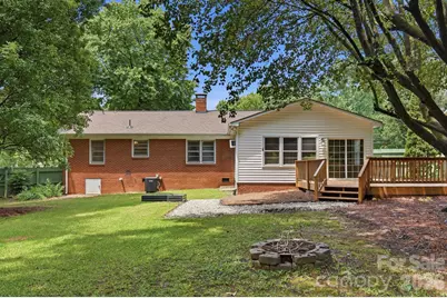 7919 Linda Lake Drive, Charlotte, NC 28215 - Photo 32