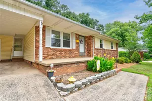 508 Leander St, Shelby, NC 28152 - Photo 2
