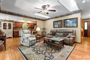 3 Westbridge Dr, Hendersonville, NC 28739 - Photo 6