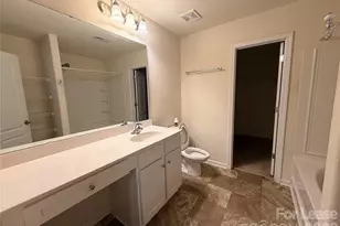 6562 Paw Village Rd, Charlotte, NC 28214 - Photo 20