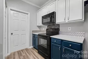 5431 Village Dr, Concord, NC 28027 - Photo 10