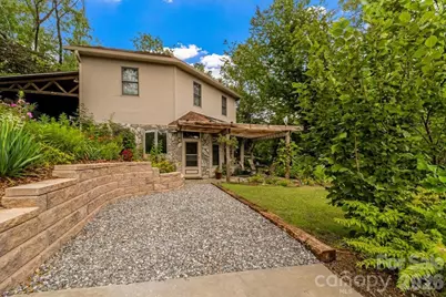 96 Woodrow Avenue, Asheville, NC 28801 - Photo 2