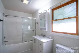 96 Woodrow Ave, Asheville, NC 28801 - Photo 32