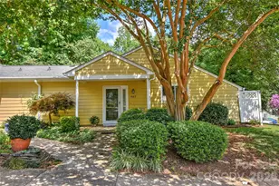 807 Sardis Cove Dr, Charlotte, NC 28270 - Photo 2