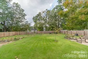 7115 Powder Mill Pl, Charlotte, NC 28277 - Photo 4