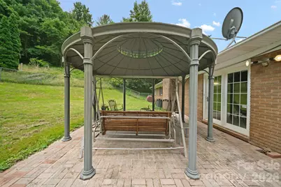 528 Baccus Siding Road, Green Mountain, NC 28740 - Photo 16