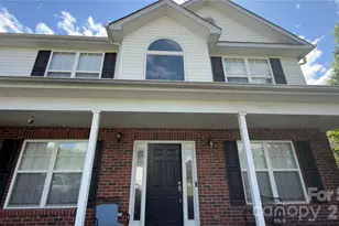 5227 Eagle Creek Dr, Charlotte, NC 28269 - Photo 1