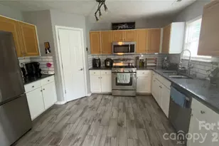 5227 Eagle Creek Dr, Charlotte, NC 28269 - Photo 28