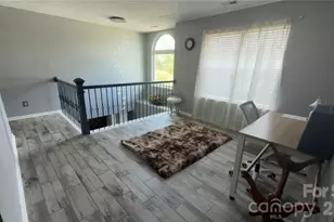 5227 Eagle Creek Dr, Charlotte, NC 28269 - Photo 22