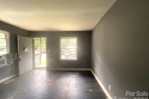 2600 Remington St, Charlotte, NC 28216 - Photo 2