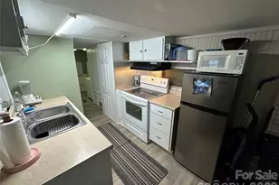 162 Clubhouse Dr, New London, NC 28127 - Photo 8