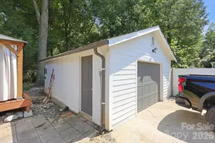 4116 Tipperary Pl, Charlotte, NC 28215 - Photo 26