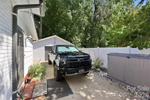 4116 Tipperary Pl, Charlotte, NC 28215 - Photo 28