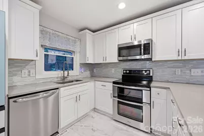 4116 Tipperary Place, Charlotte, NC 28215 - Photo 12