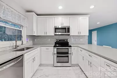 4116 Tipperary Place, Charlotte, NC 28215 - Photo 14