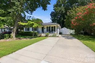 4116 Tipperary Pl, Charlotte, NC 28215 - Photo 8