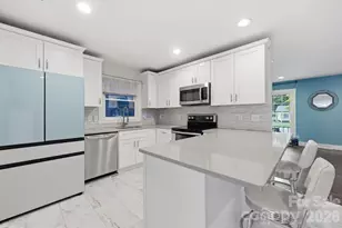 4116 Tipperary Pl, Charlotte, NC 28215 - Photo 12