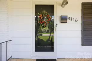 4116 Tipperary Pl, Charlotte, NC 28215 - Photo 6