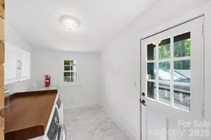 4116 Tipperary Pl, Charlotte, NC 28215 - Photo 22
