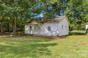 201 W Elm St, Wingate, NC 28174 - Photo 26