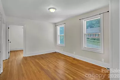 10 Enka Oak Street, Candler, NC 28715 - Photo 14