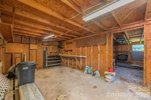 881 Mulberry St, Clyde, NC 28721 - Photo 20