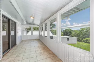 881 Mulberry St, Clyde, NC 28721 - Photo 12