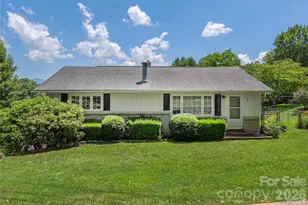 881 Mulberry St, Clyde, NC 28721 - Photo 2