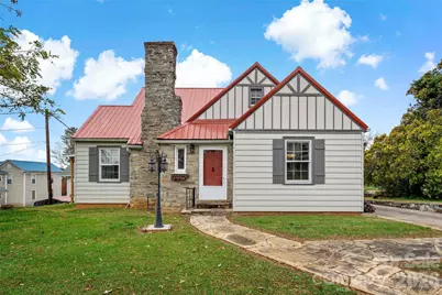 141 N Madison Street, Marion, NC 28752 - Photo 1