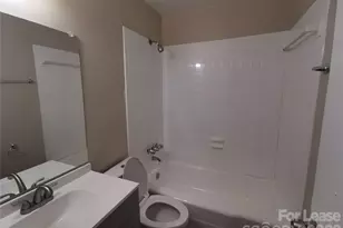 1932 Holly St, Charlotte, NC 28216 - Photo 10