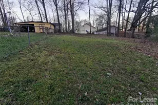 1932 Holly St, Charlotte, NC 28216 - Photo 24