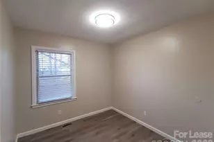1932 Holly St, Charlotte, NC 28216 - Photo 8