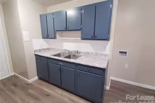 1932 Holly St, Charlotte, NC 28216 - Photo 16