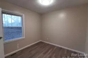 1932 Holly St, Charlotte, NC 28216 - Photo 20