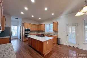 7615 Quail Park Dr, Charlotte, NC 28210 - Photo 4