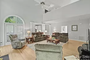 5710 Kinglet Ln, Charlotte, NC 28269 - Photo 14