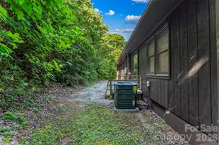 215 N Fork River Rd, Marion, NC 28752 - Photo 32