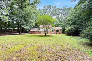 2200 Fair Forest Dr, Matthews, NC 28105 - Photo 18