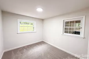 2200 Fair Forest Dr, Matthews, NC 28105 - Photo 10