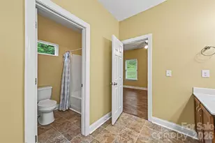 7015 Mt Holly-Huntersville Rd, Charlotte, NC 28216 - Photo 28