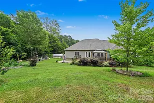 7015 Mt Holly-Huntersville Rd, Charlotte, NC 28216 - Photo 30