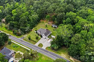 7015 Mt Holly-Huntersville Rd, Charlotte, NC 28216 - Photo 38