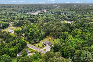 7015 Mt Holly-Huntersville Rd, Charlotte, NC 28216 - Photo 34