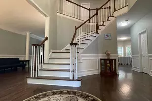 6025 Oakridge Ct, Matthews, NC 28104 - Photo 2