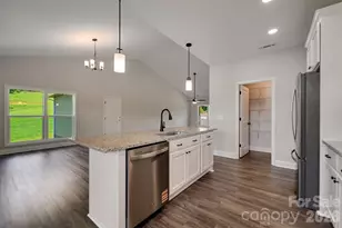 381 Scenic Rdg Cir, Franklin, NC 28734 - Photo 16