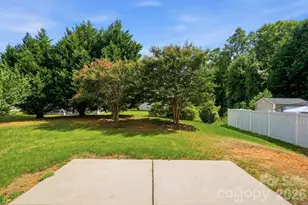 757 Willow Creek Dr, Gastonia, NC 28054 - Photo 28